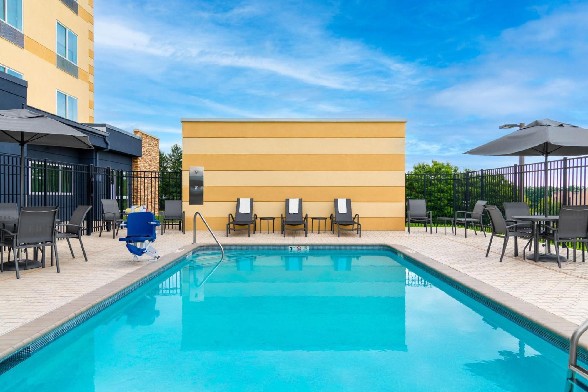 Fairfield Inn & Suites By Marriott Martinsburg Eksteriør billede